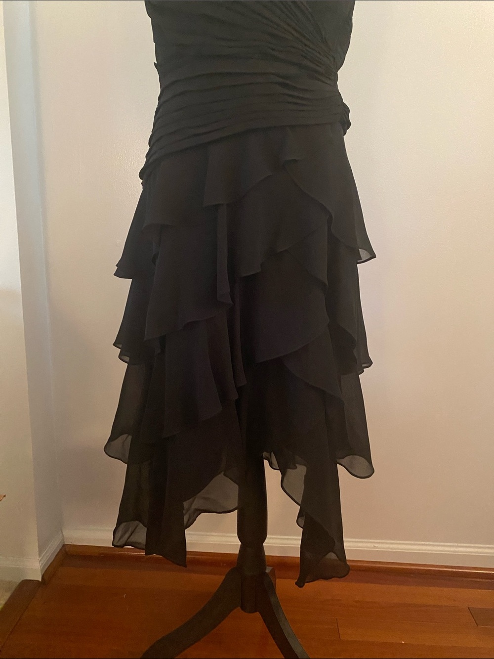 Tadashi shoji size 6 black dress perfect condition - Picture 3 of 9